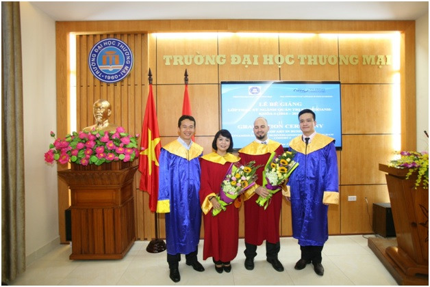 Trường Đại học Thương mại tổ chức lễ bế giảng thạc sĩ Quản trị kinh doanh khóa 4